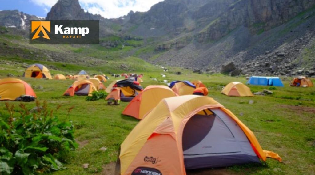 kackar yaylasi karadeniz kamp alanlari e1687258583974 - Karadeniz kamp alanları - Karadeniz Bölgesi’ndeki 6 harika kamp alanı